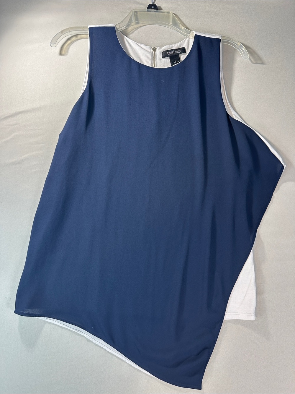 BHWM Navy and White Sleeveless Casual Top Medium Asymmetrical Flowy Y2K